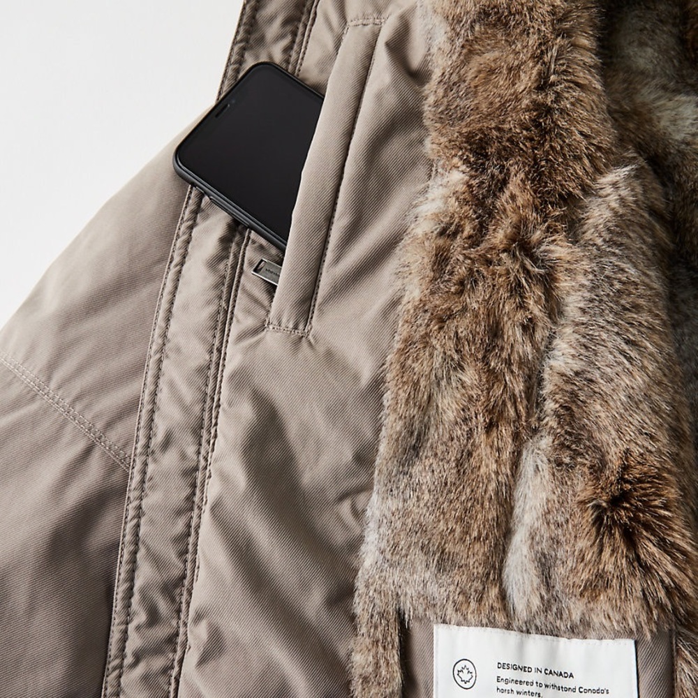 Aritzia Babaton Oskar Parka - Picture 10 of 11
